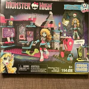 Monster High Mega Bloks Biteology Class Lagoona